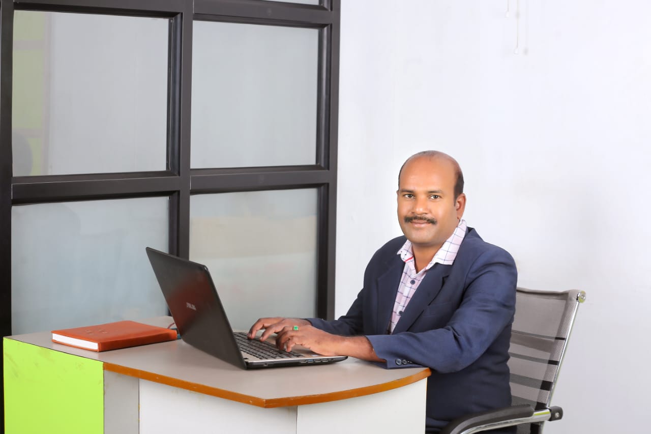 Mr. M Raveendra